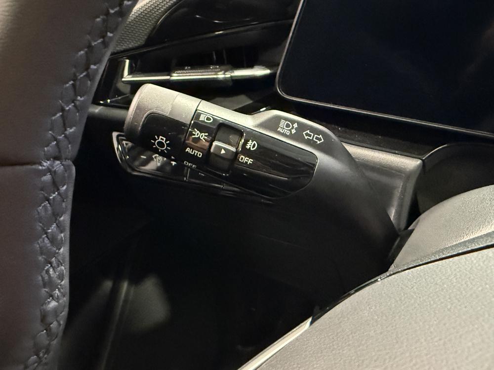 Kia Niro SX 2025 d&rsquo;occasion à vendre - 22