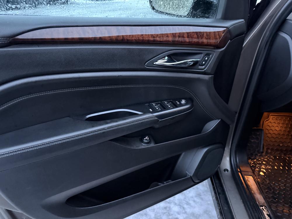 Cadillac SRX SRX FWD 2014 d&rsquo;occasion à vendre - 12