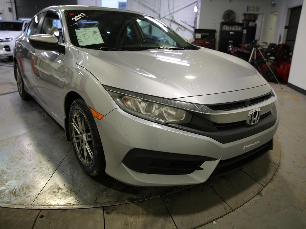 Honda Civic Sedan LX