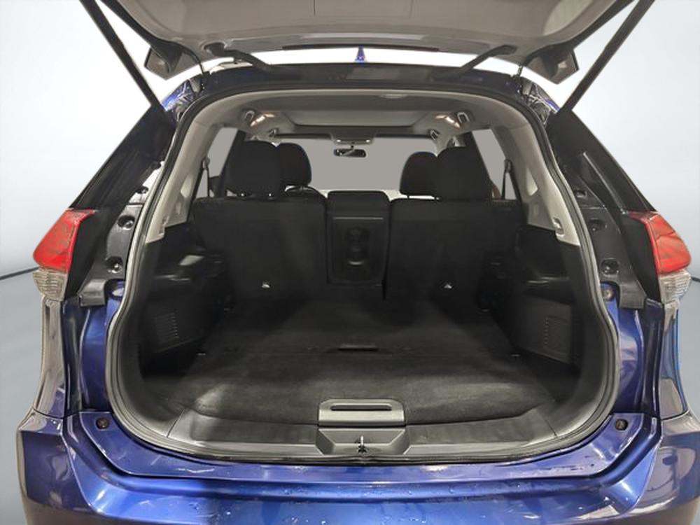 Nissan Rogue SV 2017 d&rsquo;occasion à vendre - 17