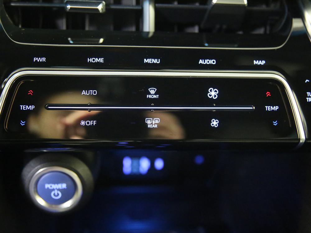 Toyota Venza XLE 2022 d&rsquo;occasion à vendre - 28