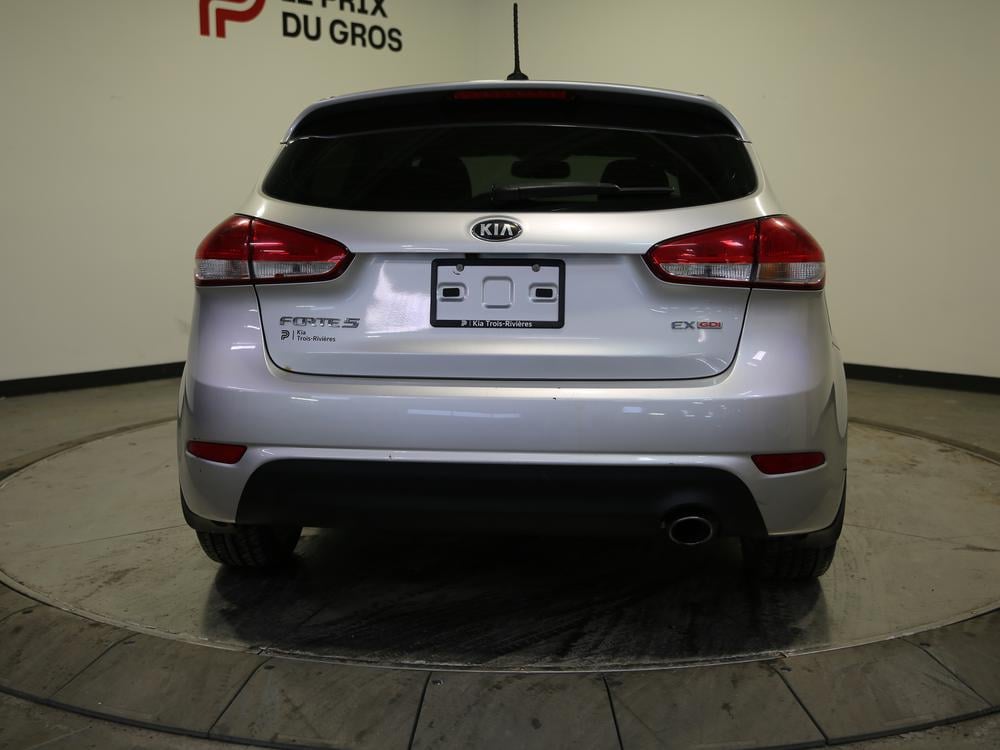 Kia 5 portes Forte EX 2015 d&rsquo;occasion à vendre - 4