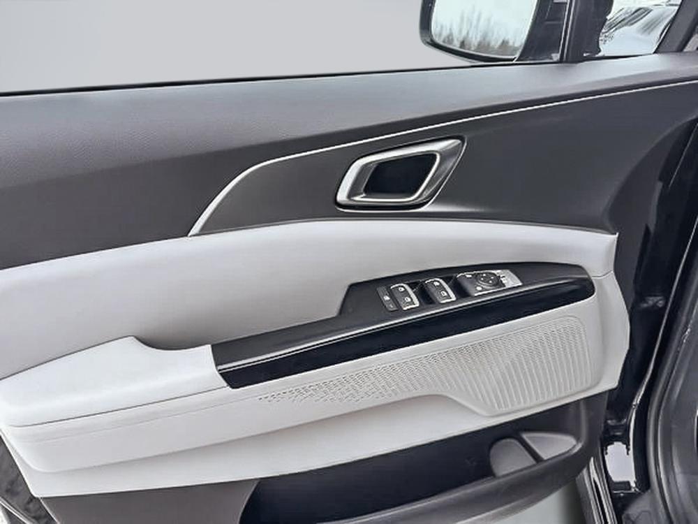 Kia Carnival LX 2022 d&rsquo;occasion à vendre - 12