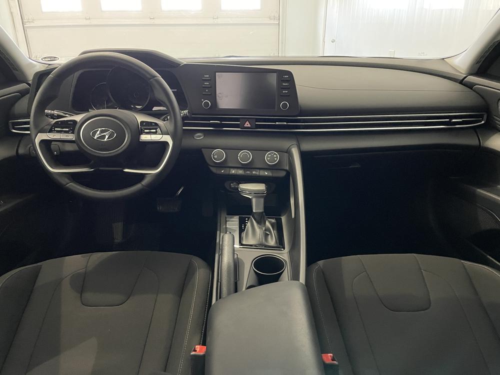 Hyundai Elantra Preferred 2022 d&rsquo;occasion à vendre - 8