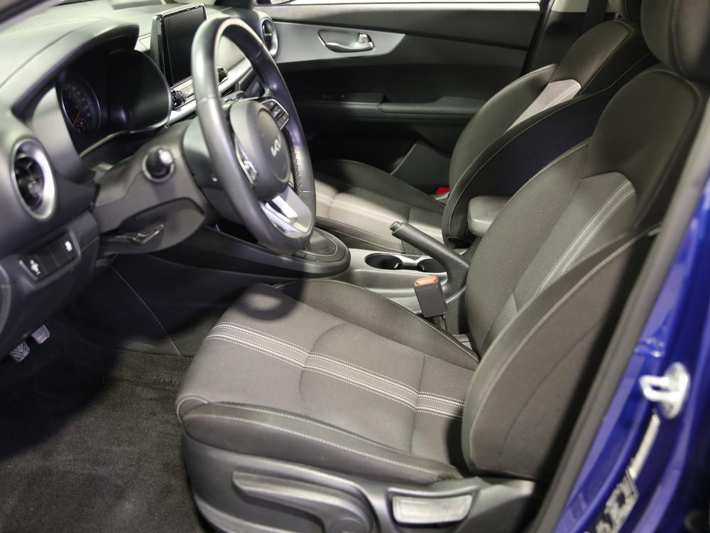 Kia Forte LX 2022 d&rsquo;occasion à vendre - 16