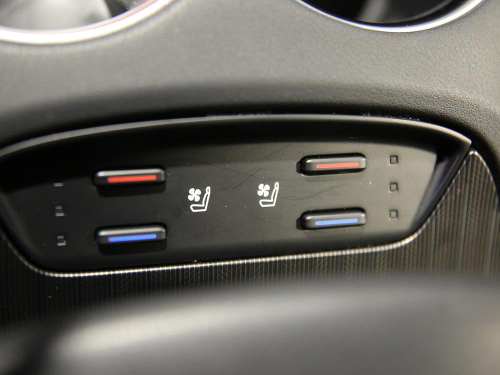 Toyota Venza XLE 2022 d&rsquo;occasion à vendre - 32