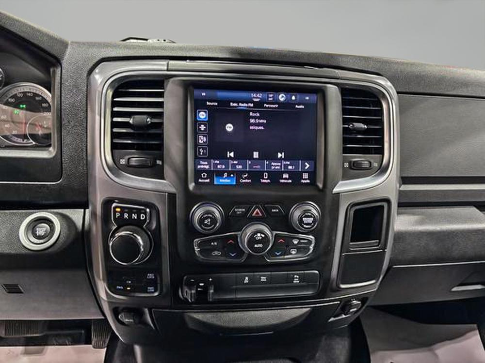 Ram 1500 Classic Warlock 6 cyl 2022 d&rsquo;occasion à vendre - 17