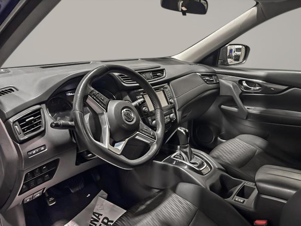 Nissan Rogue SV 2017 d&rsquo;occasion à vendre - 9