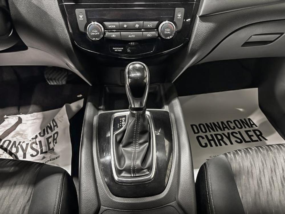 Nissan Rogue SV 2017 d&rsquo;occasion à vendre - 14