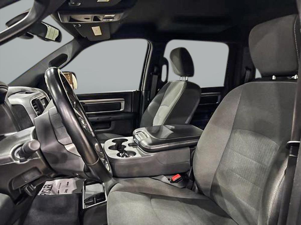 Ram 1500 Classic Warlock 6 cyl 2022 d&rsquo;occasion à vendre - 14