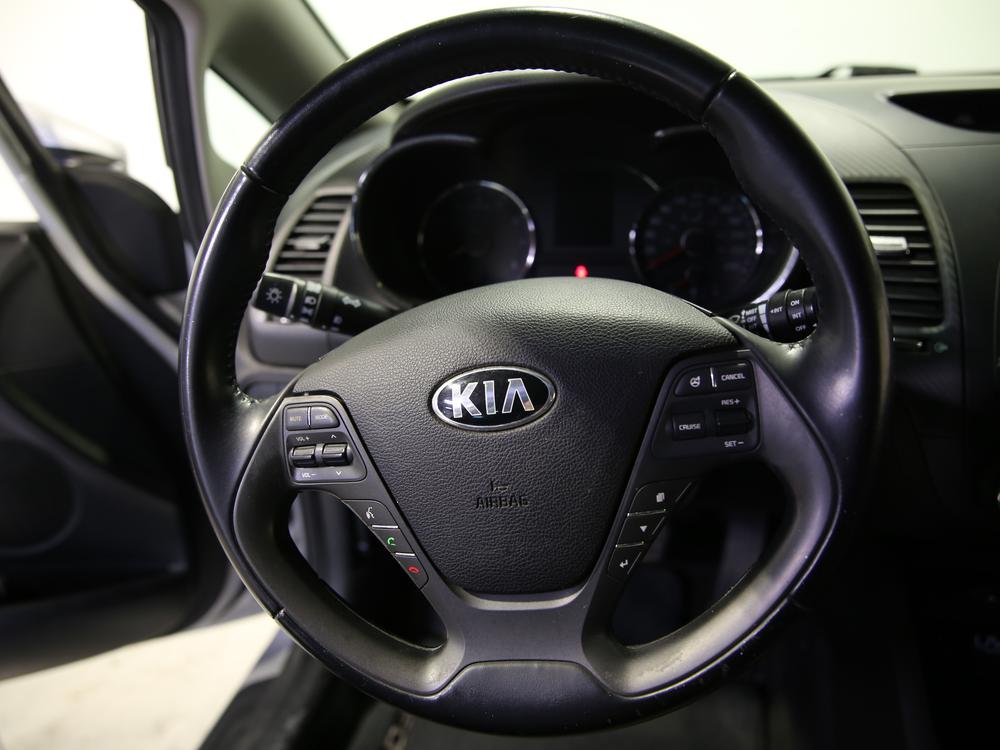 Kia 5 portes Forte EX 2015 d&rsquo;occasion à vendre - 17