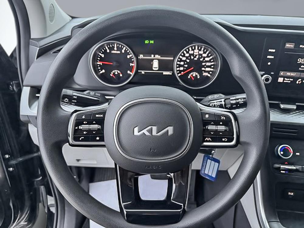 Kia Carnival LX 2022 d&rsquo;occasion à vendre - 17