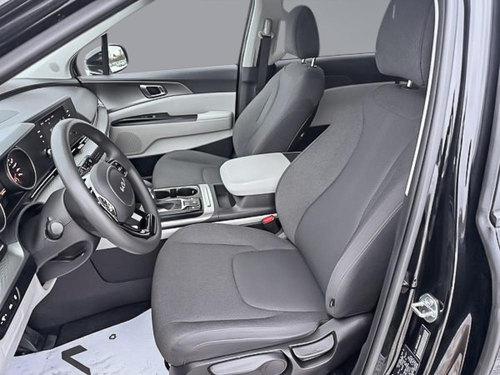 Kia Carnival LX 2022 d&rsquo;occasion à vendre - 14