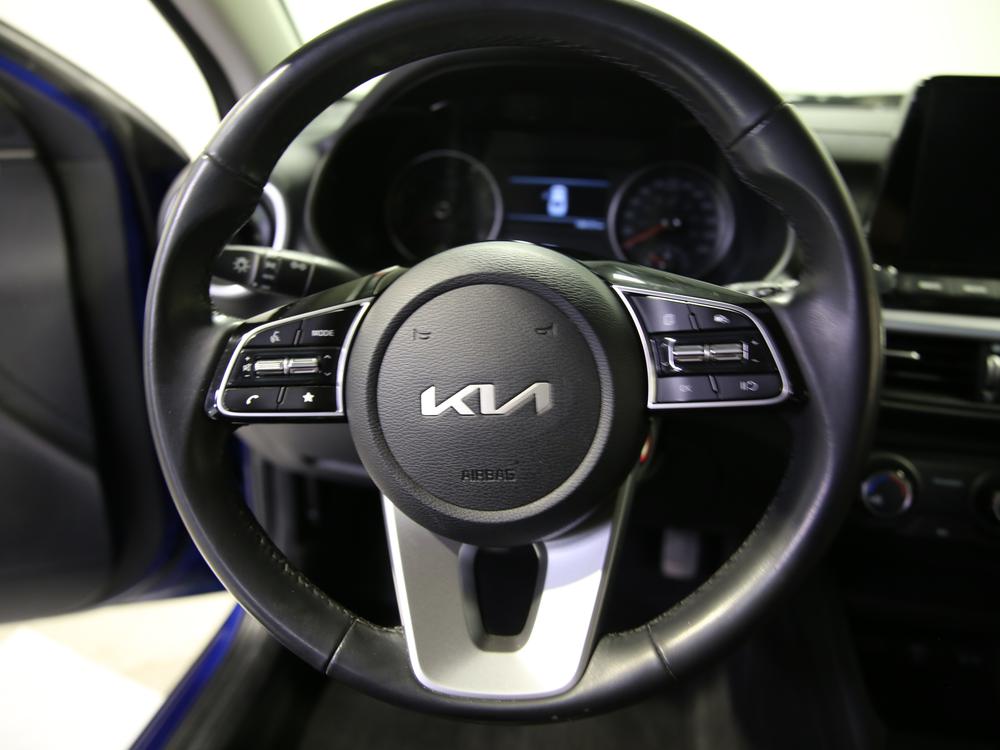 Kia Forte LX 2022 d&rsquo;occasion à vendre - 17