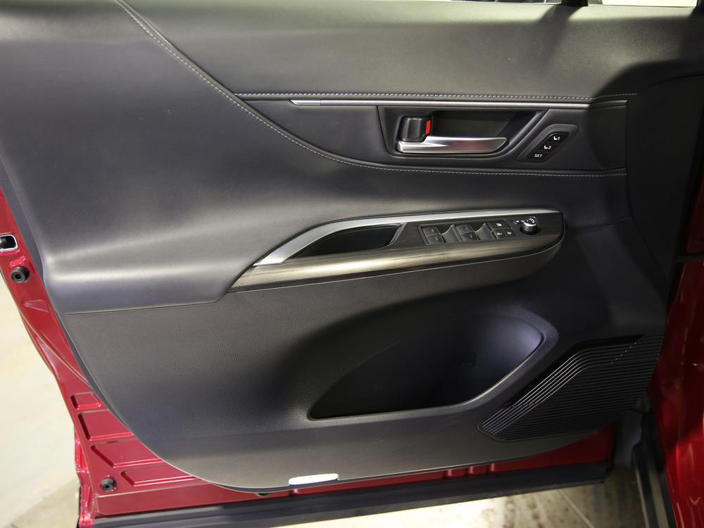 Toyota Venza XLE 2022 d&rsquo;occasion à vendre - 13