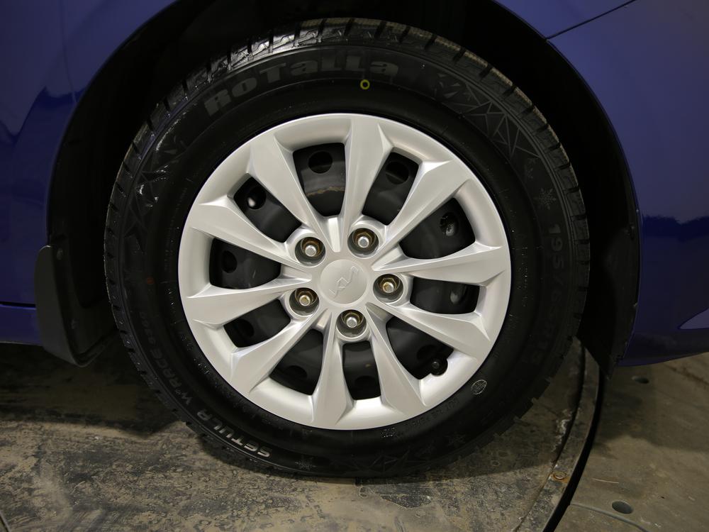 Kia Forte LX 2022 d&rsquo;occasion à vendre - 12