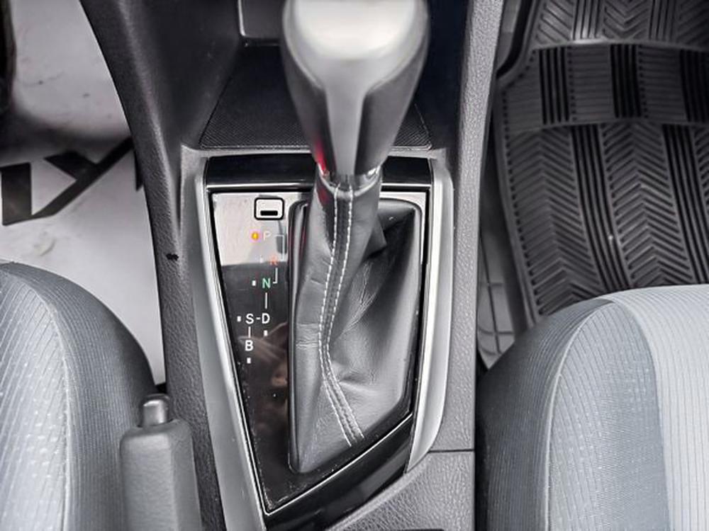 Toyota Corolla CE 2019 d&rsquo;occasion à vendre - 26