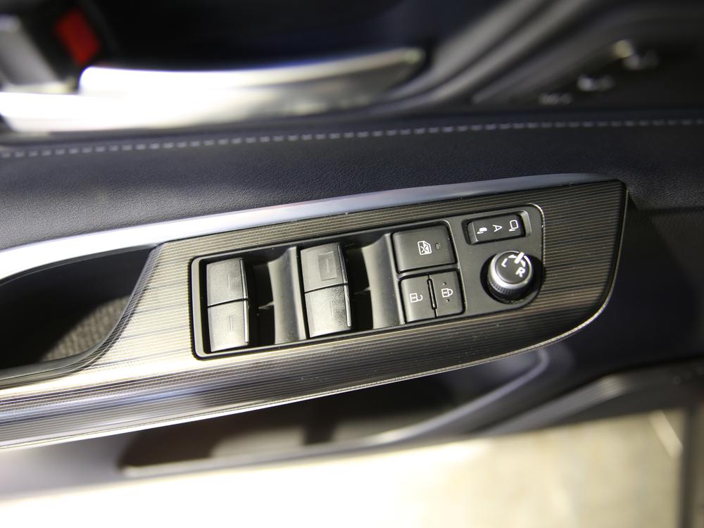 Toyota Venza XLE 2022 d&rsquo;occasion à vendre - 14