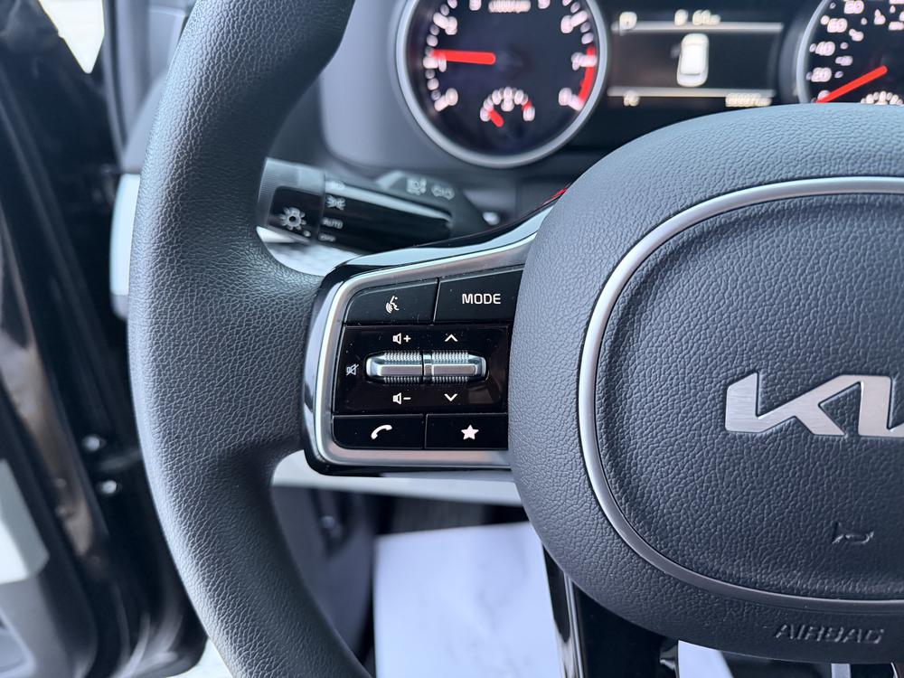 Kia Carnival LX 2022 d&rsquo;occasion à vendre - 18