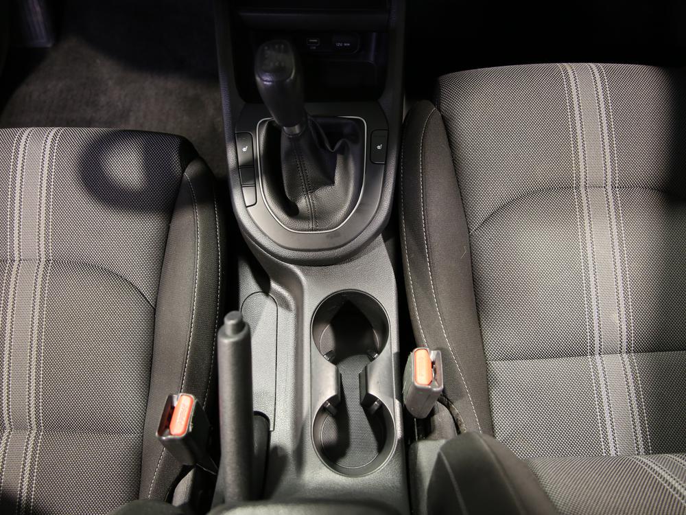 Kia Forte LX 2022 d&rsquo;occasion à vendre - 28