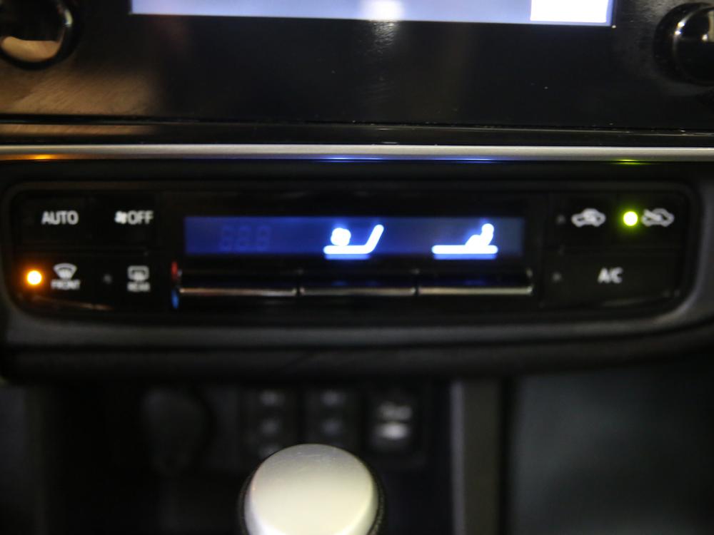 Toyota Corolla LE 2019 d&rsquo;occasion à vendre - 26