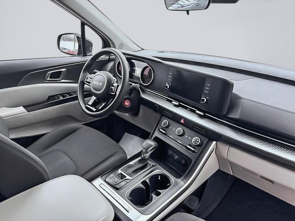 Kia Carnival LX 2022 d&rsquo;occasion à vendre - 11