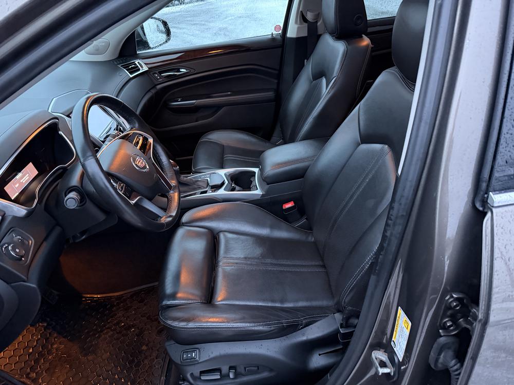 Cadillac SRX SRX FWD 2014 d&rsquo;occasion à vendre - 16