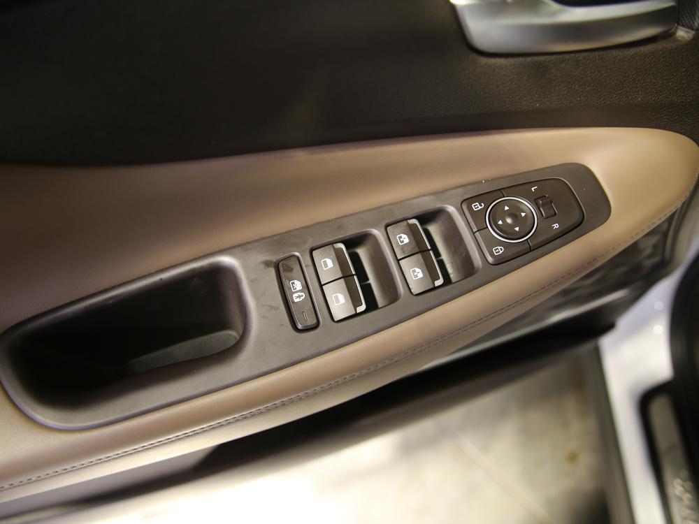 Hyundai Santa Fe hybride rechargeable Luxury 2022 d&rsquo;occasion à vendre - 16