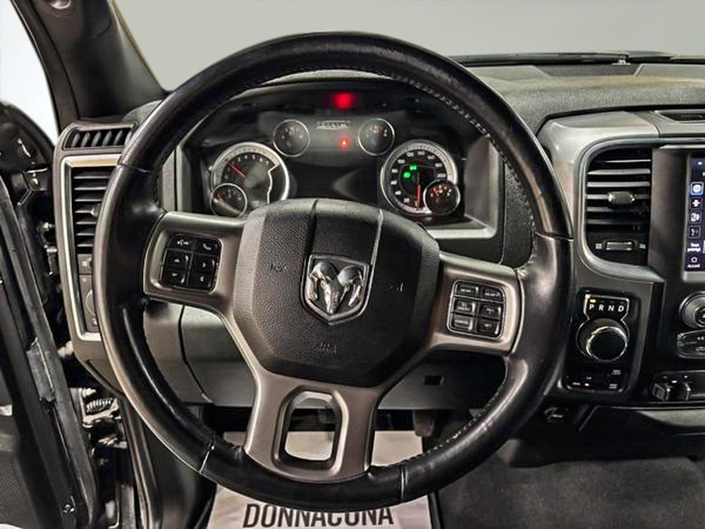 Ram 1500 Classic Warlock 6 cyl 2022 d&rsquo;occasion à vendre - 16