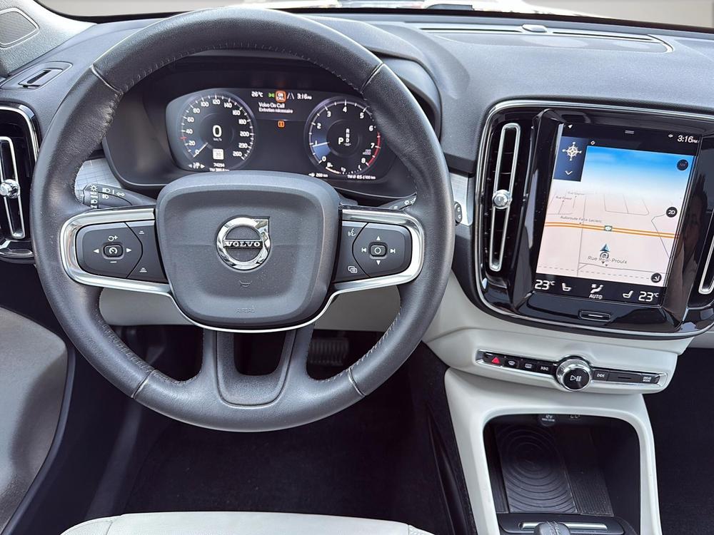 Volvo XC40 MOMENTUM AWD// PLUS PACKAGE 2019 d&rsquo;occasion à vendre - 18