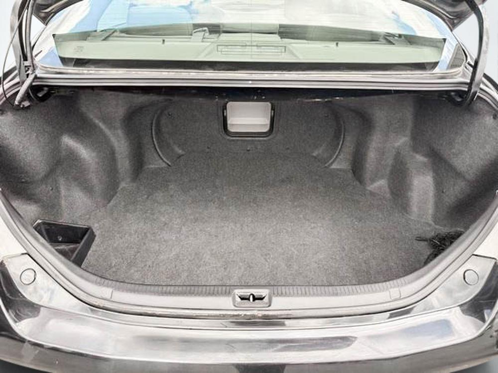 Toyota Camry XLE 2010 d&rsquo;occasion à vendre - 31