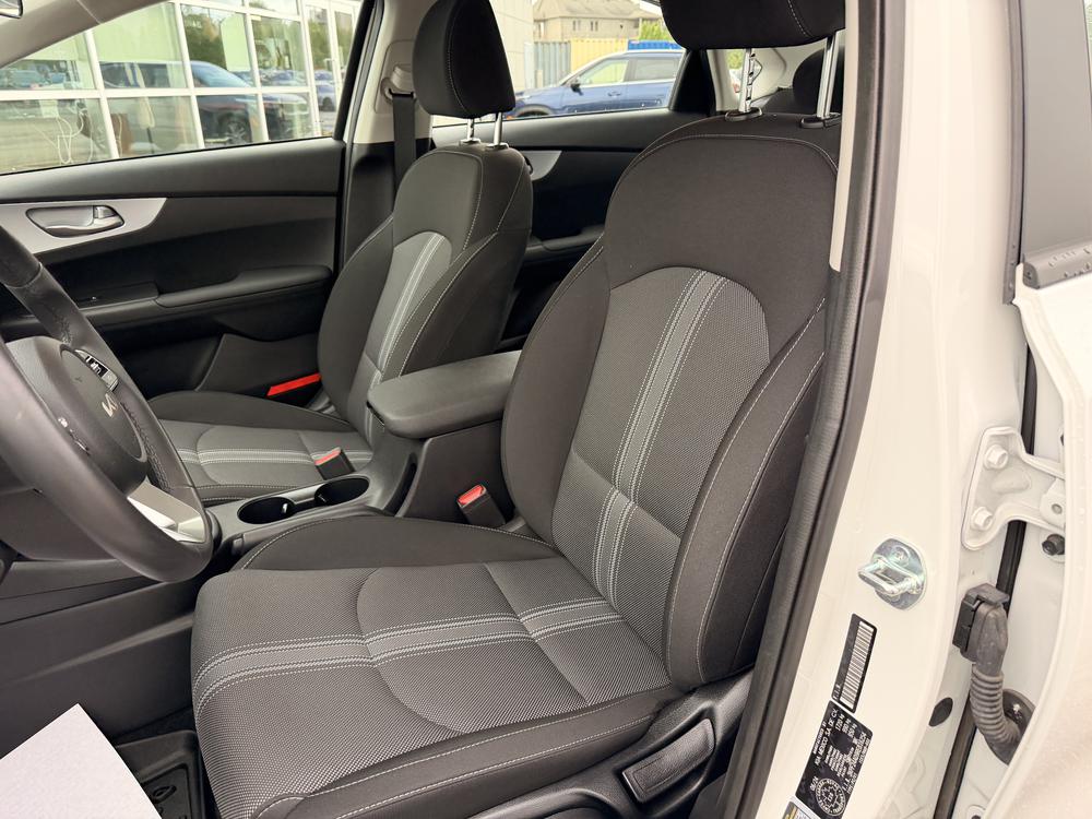 Kia Forte LX 2024 d&rsquo;occasion à vendre - 17