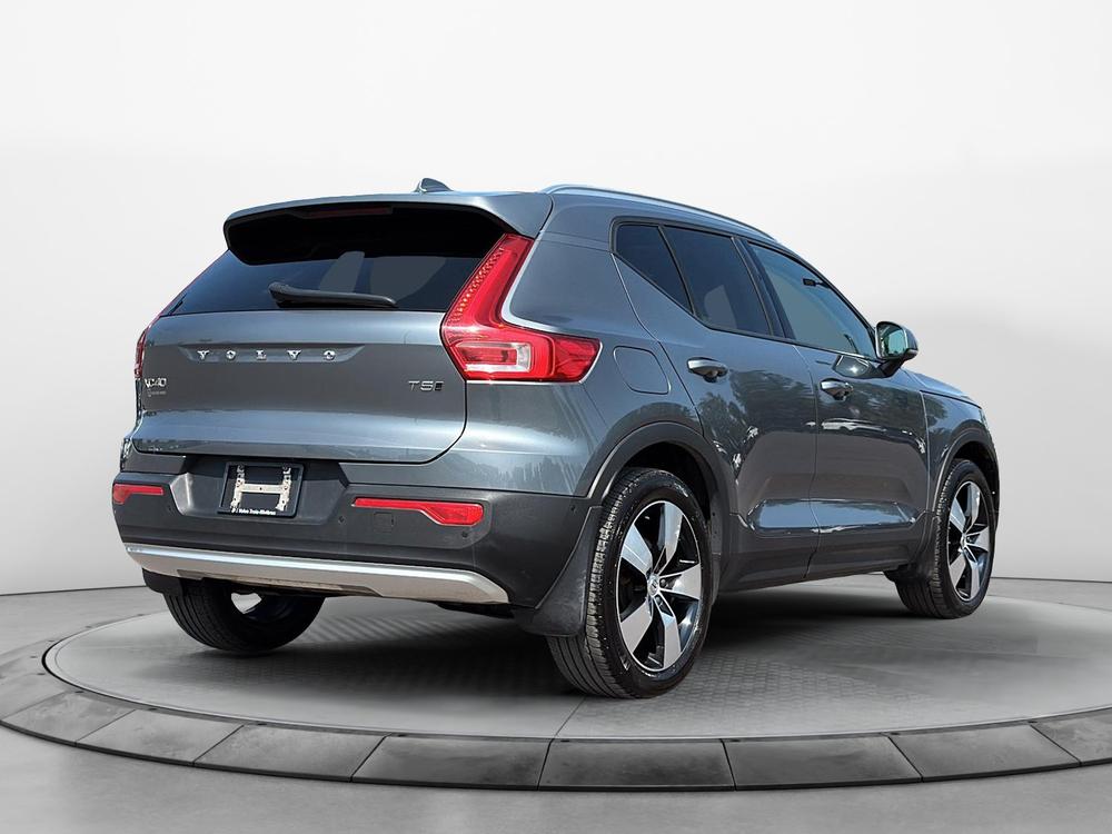 Volvo XC40 MOMENTUM AWD// PLUS PACKAGE 2019 d&rsquo;occasion à vendre - 6