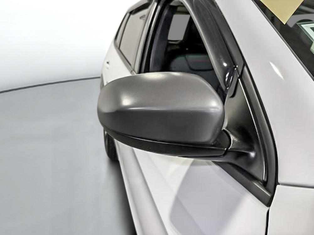 Jeep Cherokee 2016 Blanc usage à vendre Jeep Cherokee 2016 Blanc usage à vendre
