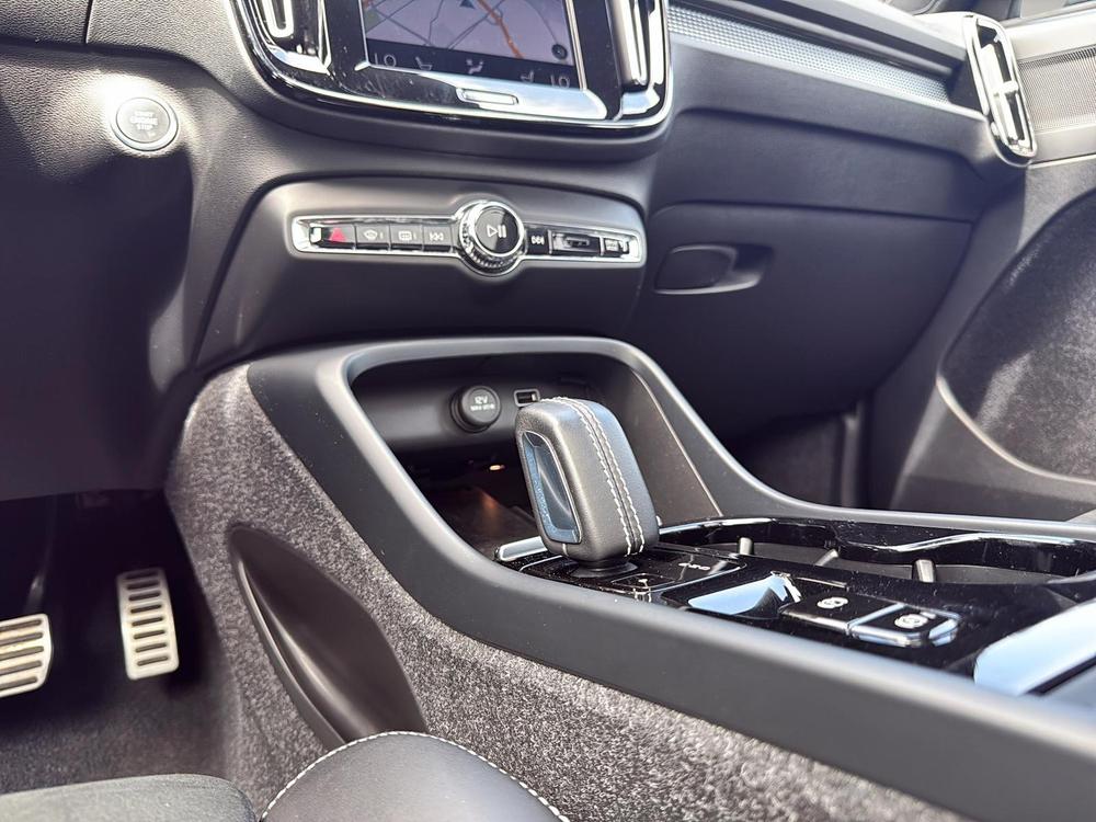 Volvo XC40 2022 Gris usage à vendre Volvo XC40 2022 Gris usage à vendre