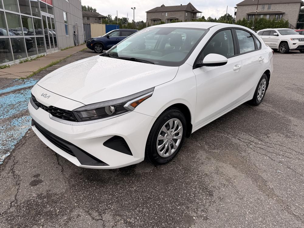 Kia Forte LX 2024 d&rsquo;occasion à vendre - 3