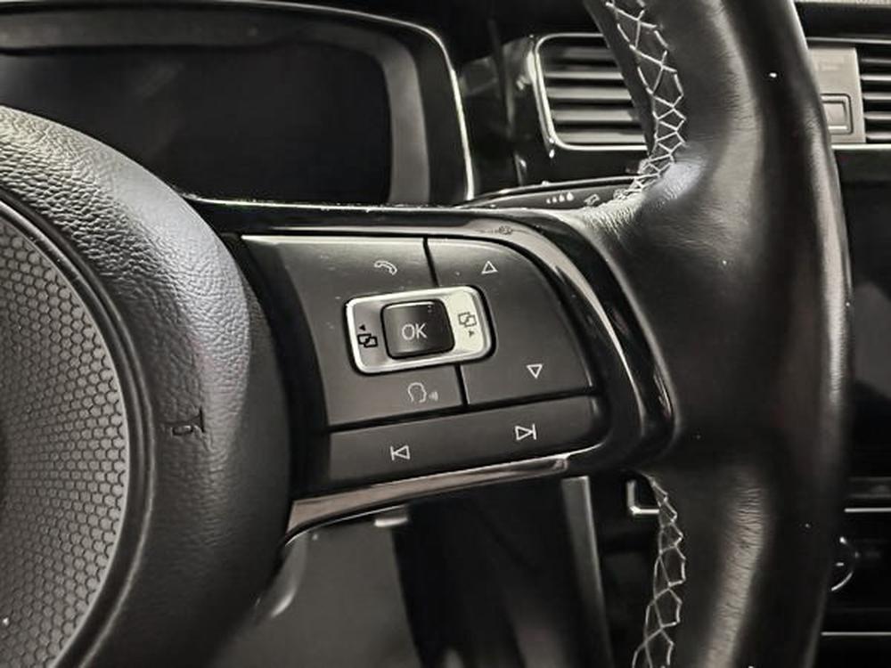 Volkswagen Golf R 2.0 TSI 2018 d&rsquo;occasion à vendre - 19