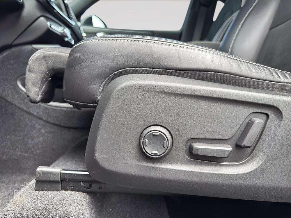 Volvo XC40 2022 Gris usage à vendre Volvo XC40 2022 Gris usage à vendre