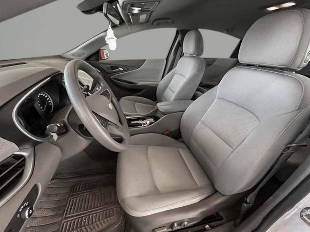 Chevrolet Malibu LT 2022 — photo 8