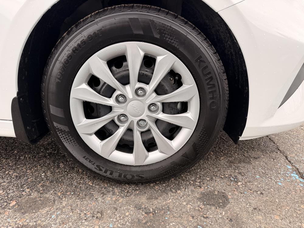 Kia Forte LX 2024 d&rsquo;occasion à vendre - 12