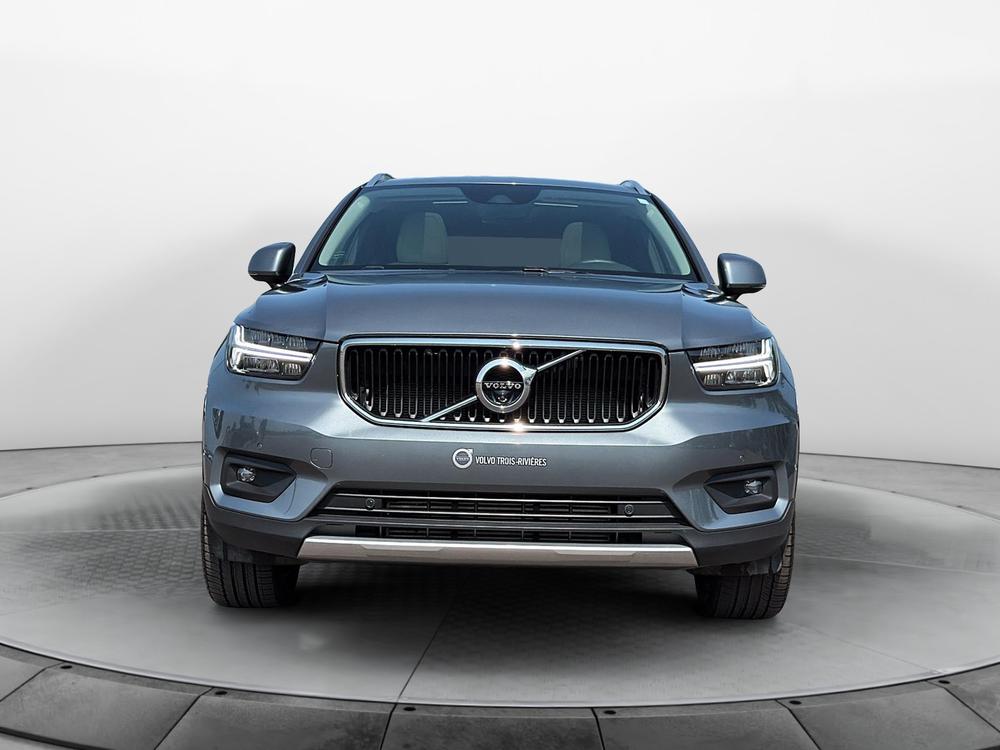 Volvo XC40 MOMENTUM AWD// PLUS PACKAGE 2019 d&rsquo;occasion à vendre - 2