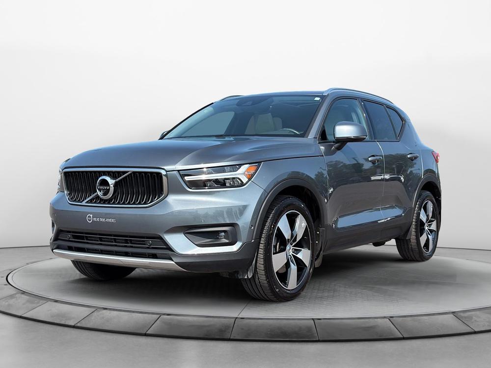 Volvo XC40 MOMENTUM AWD// PLUS PACKAGE 2019 d&rsquo;occasion à vendre - 3
