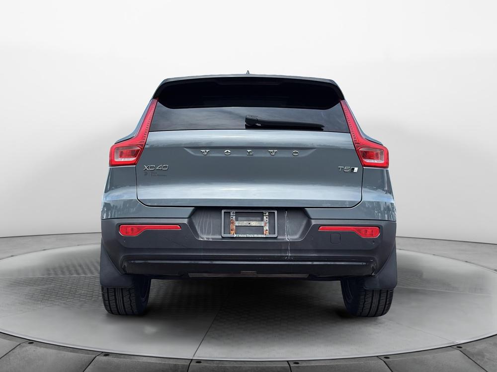 Volvo XC40 2022 Gris usage à vendre Volvo XC40 2022 Gris usage à vendre