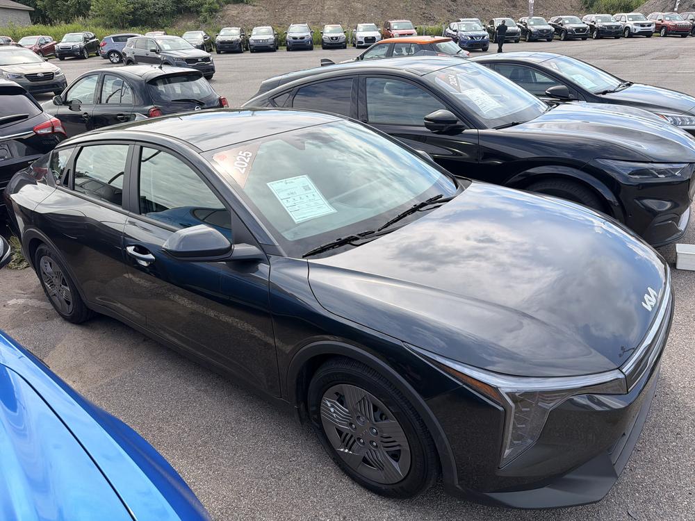 Kia K4 2025 Gris usage à vendre Kia K4 2025 Gris usage à vendre