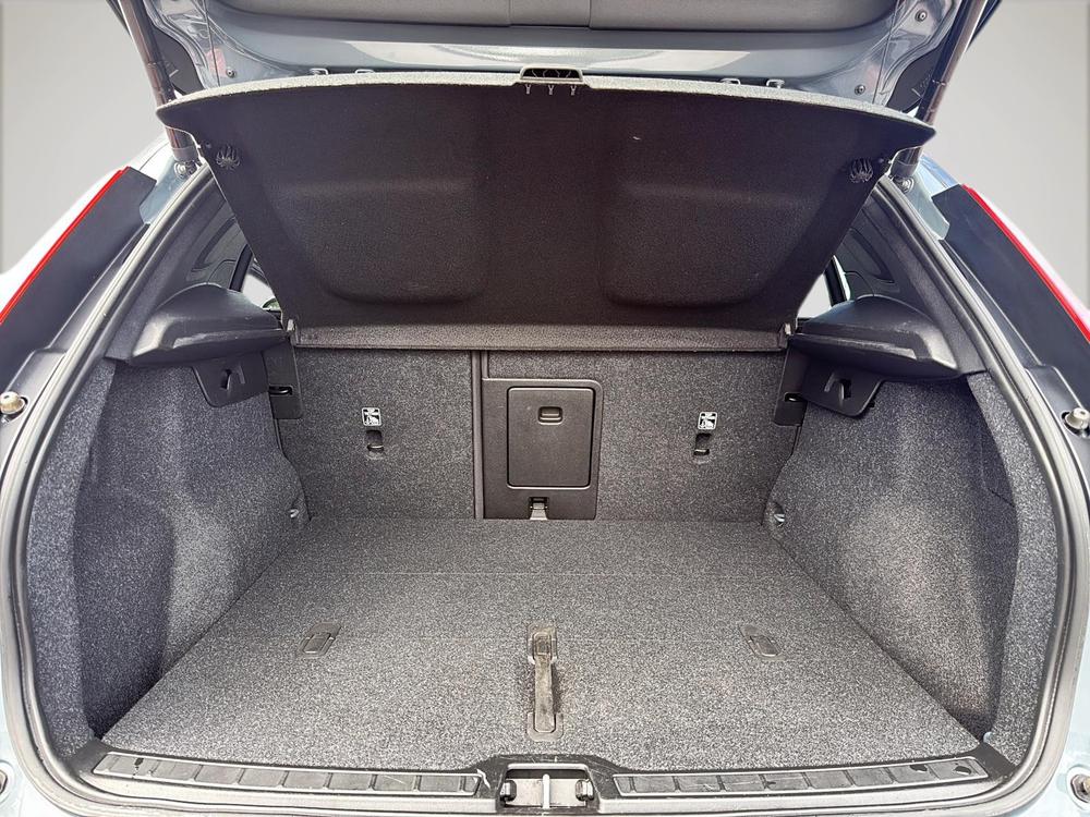 Volvo XC40 2022 Gris usage à vendre Volvo XC40 2022 Gris usage à vendre