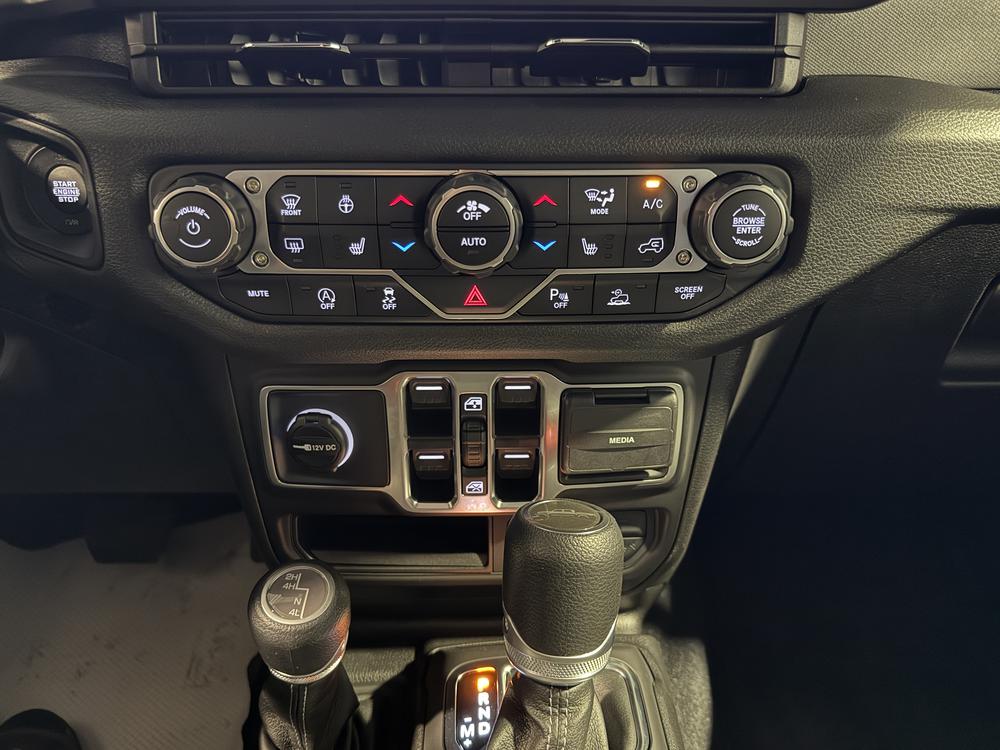 Jeep Gladiator SPORT S // 4X4 // 8000$ EN MODIFICATIONS 2025 d&rsquo;occasion à vendre - 24