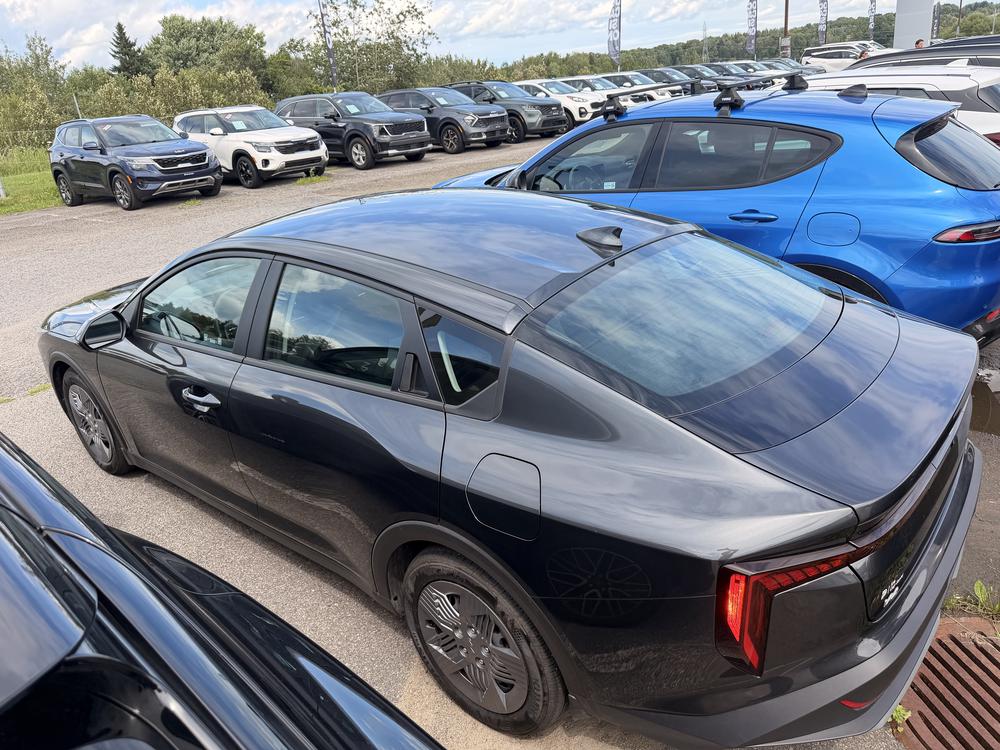 Kia K4 2025 Gris usage à vendre Kia K4 2025 Gris usage à vendre