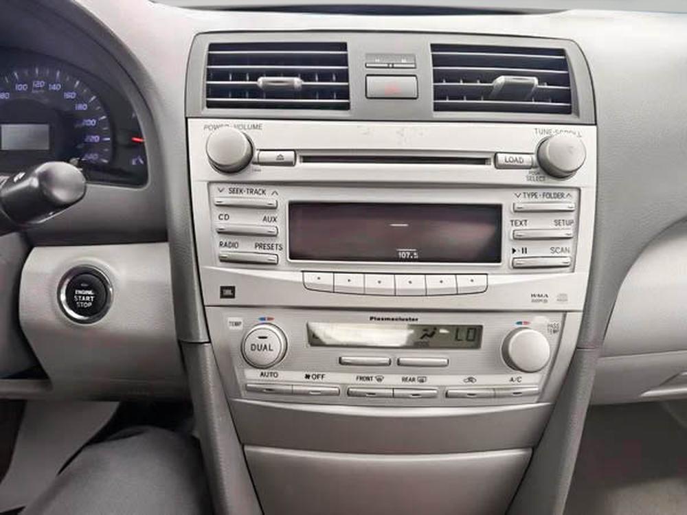 Toyota Camry XLE 2010 d&rsquo;occasion à vendre - 24