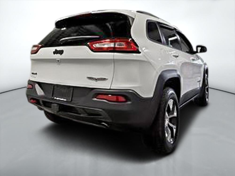 Jeep Cherokee 2016 Blanc usage à vendre Jeep Cherokee 2016 Blanc usage à vendre