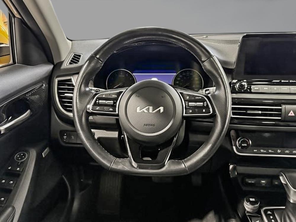 Kia Seltos sx turbo 2023 d&rsquo;occasion à vendre - 18